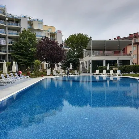 Aparthotel Complex Oazis Ravda