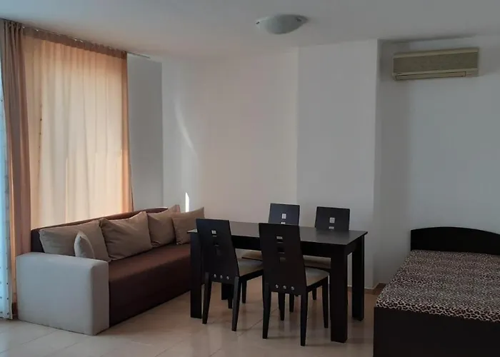 Apart-hotel Complex Oazis Ravda