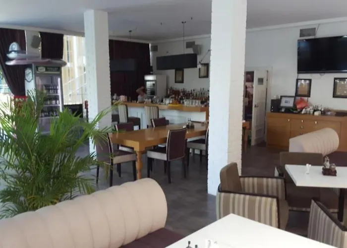 Apart-hotel Complex Oazis 4*