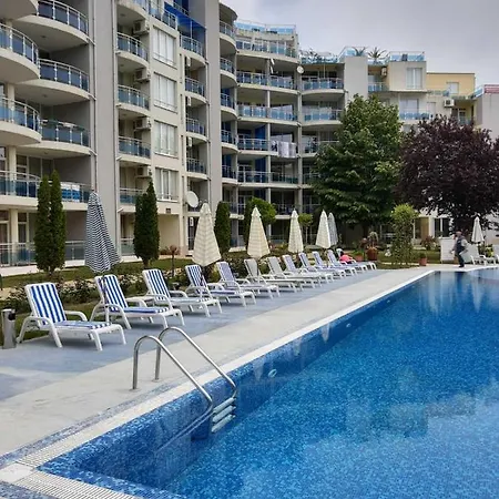 Aparthotel Complex Oazis Ravda