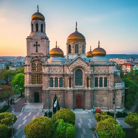 Aparthotel Complex Oazis 4*