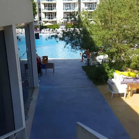 Aparthotel Complex Oazis